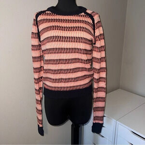 Lululemon Devi Crew size 6